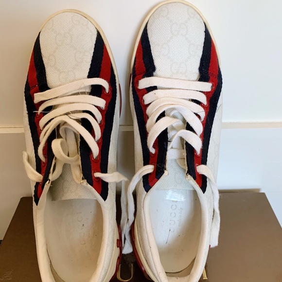 Vintage Authentic Gucci Sneakers (Box Included) - Picture 5 of 8